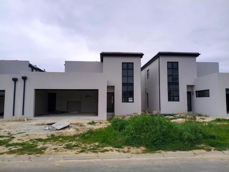 To Let 3 Bedroom Property for Rent in Uitzicht Western Cape